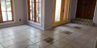 118 E ELMVIEW PL Gallery 6