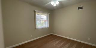 Large: 4 Bedroom 2.5 Bath Home Gallery 14