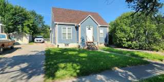 Charming Old-School 4-bedroom Home for Rent! Gallery 1