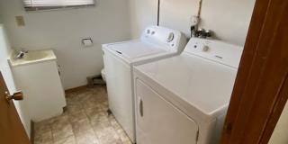 3 Bedroom 2 1/2 Bathroom Townhouse- CLOSE TO MSU- Gallery 16