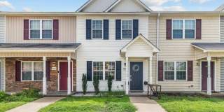 2 Bed 2.5 Bath Townhome Gallery 1