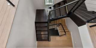 807 N Detroit St Gallery 19