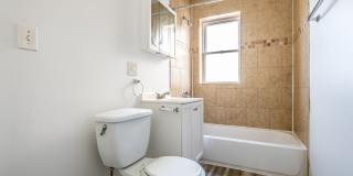 215 E 68th St Gallery 3