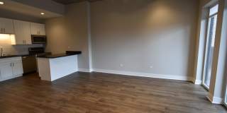 3833 N Broadway Gallery 44