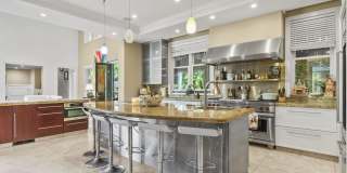 Pili Pono: Exclusive 5BR Estate w/ Pool, Spa & Panoramic Ocean Views Gallery 31