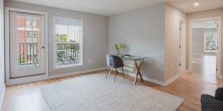 1385 Washington Boulevard Gallery 18