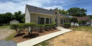 Renovated 3/2.5 House with bonus room in South Rome- $1,795 Gallery 1