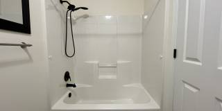 Grand 5 Bedroom Home Featuring 19ft Ceilings, Family Room & Main-Level Suite Gallery 37