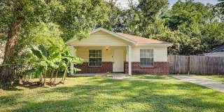 Charming 3 Bedroom Home Near Downtown – Freshly Updated and Move-In Ready Gallery 1