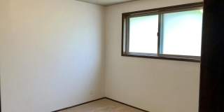 2-Bedroom 1-Bathroom Duplex off Gilham Gallery 10