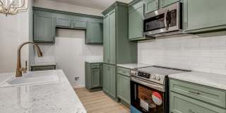 1723 West Park Place Gallery 24