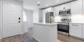 8118 BAYMEADOWS Circle Gallery 3