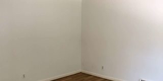 1231 West 8th Street Gallery 4