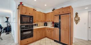 2889 NE 35th St Gallery 26