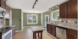 Pet Friendly Three Bedroom! Gallery 18