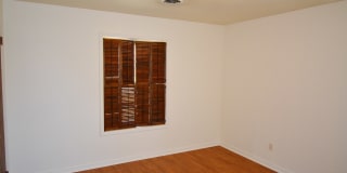 908 East Stone Street Gallery 3