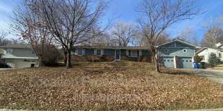 1913 Jenny Wren Road Gallery 1