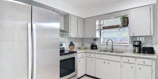 2 BEDROOM 1 BATH APARTMENT HOME LOCATED IN ST. PETERSBURG, FL Gallery 12