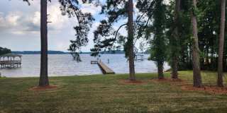 Fully Furnished Lakefront Home Gallery 37