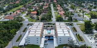 Boater's Delight- Beautiful Condo Gallery 1