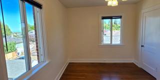 Large 1 bedroom Historic condo - Top Floor unit with a charming interior-  Available now! Gallery 17