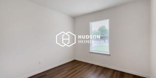 2504 Lyle Avenue Gallery 7