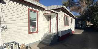 966-972 Center St 4 Plex Gallery 1
