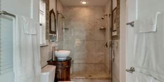 398 San Vicente Boulevard Gallery 2