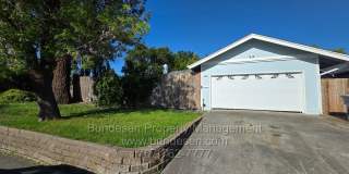 Charming updated 3-Bedroom, 2 bathroom Home with Expansive Outdoor Living in Rohnert Park Gallery 1