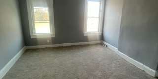 Three Bedroom One Bathroom Ready For ASAP Move In Gallery 11
