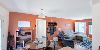 Charming 3 Bedroom, 2 Bathroom NE ABQ Home. Refrigerated Air! Spacious backyard. Near Uptown Gallery 11