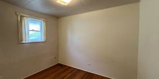 Charming Three Bedroom Home with Large Fenced Yard - Nevada St Gallery 13