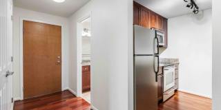 1-Bedroom Condo Near Bitter Lake Gallery 6