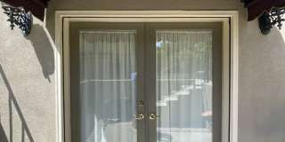 Freshly Remodeled 1 Bedroom 1 Bath Back House! Gallery 1