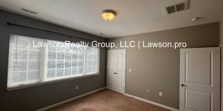 Luxurious Colonial Green Townhome with Garage Gallery 32