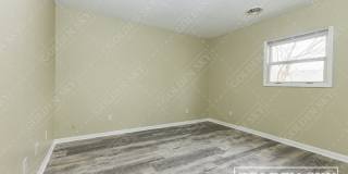 2109 South Hoyt Avenue Gallery 13