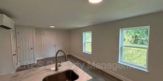 710 1/2 Cypress Ave Gallery 14