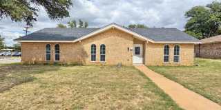 NOW AVAILABLE | Updated 4-Bedroom Home in College Hills! Gallery 1