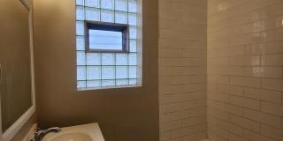 8000 S Woodlawn Avenue Gallery 9