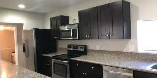 Beautiful, 3/2 Pool Home Available Now! Gallery 4