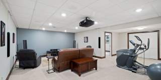 Executive-Level Rental Offering in SW Woodbury — Space, Privacy & High-End Finishes Gallery 23