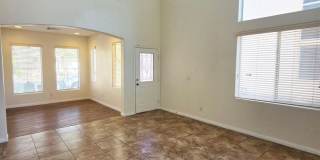 Spacious 4 Bed Home with Loft & 3-Car Garage Gallery 8