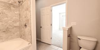 Spacious Townhome! Gallery 24