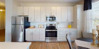 The Manhattan on the River Gallery 1