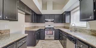 Gorgeous 2 Story Home Fully Upgraded – Move-In Ready!- 4 bedroom 3 bath Gallery 8