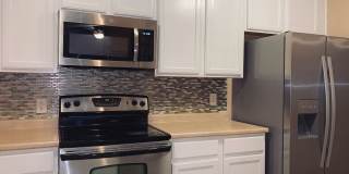 Spacious 3-Bed, 2.5-Bath Townhome in Ankeny, IA – Modern Comfort & Convenience! Gallery 1