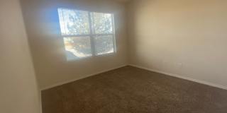 4 bed 2 bath home in Huning Ranch. Gallery 29