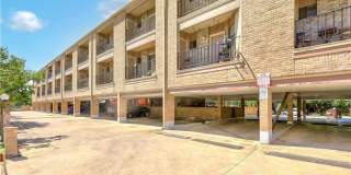 Furnished 1x1 North Campus Apartment on Guad Gallery 20