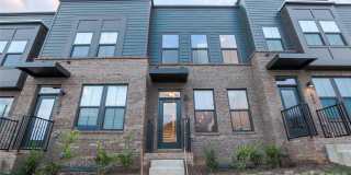 1015 Simcoe Lane Gallery 1