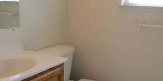 Cute Home Boasting Hardwood, close to Enloe and downtown Chico! Gallery 13